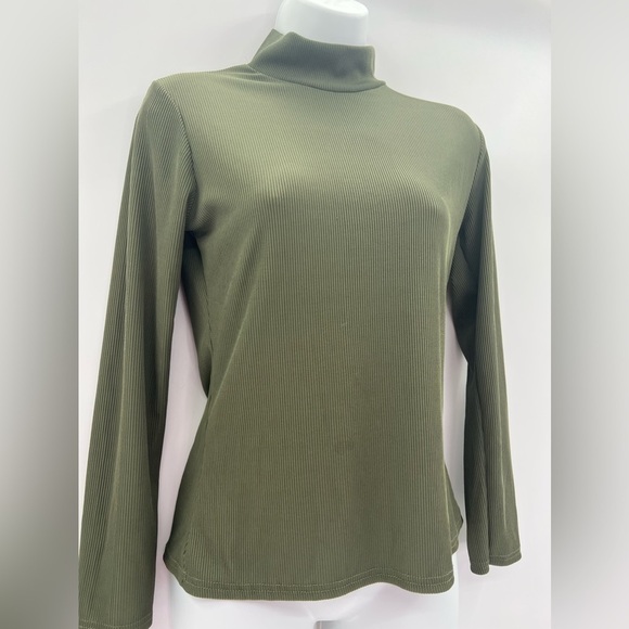 Boohoo Women's Ribbed Slim Fit Lightweight Long Sleeve Turtleneck Sweater - Picture 2 of 9